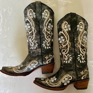 Embroidered Western Boots